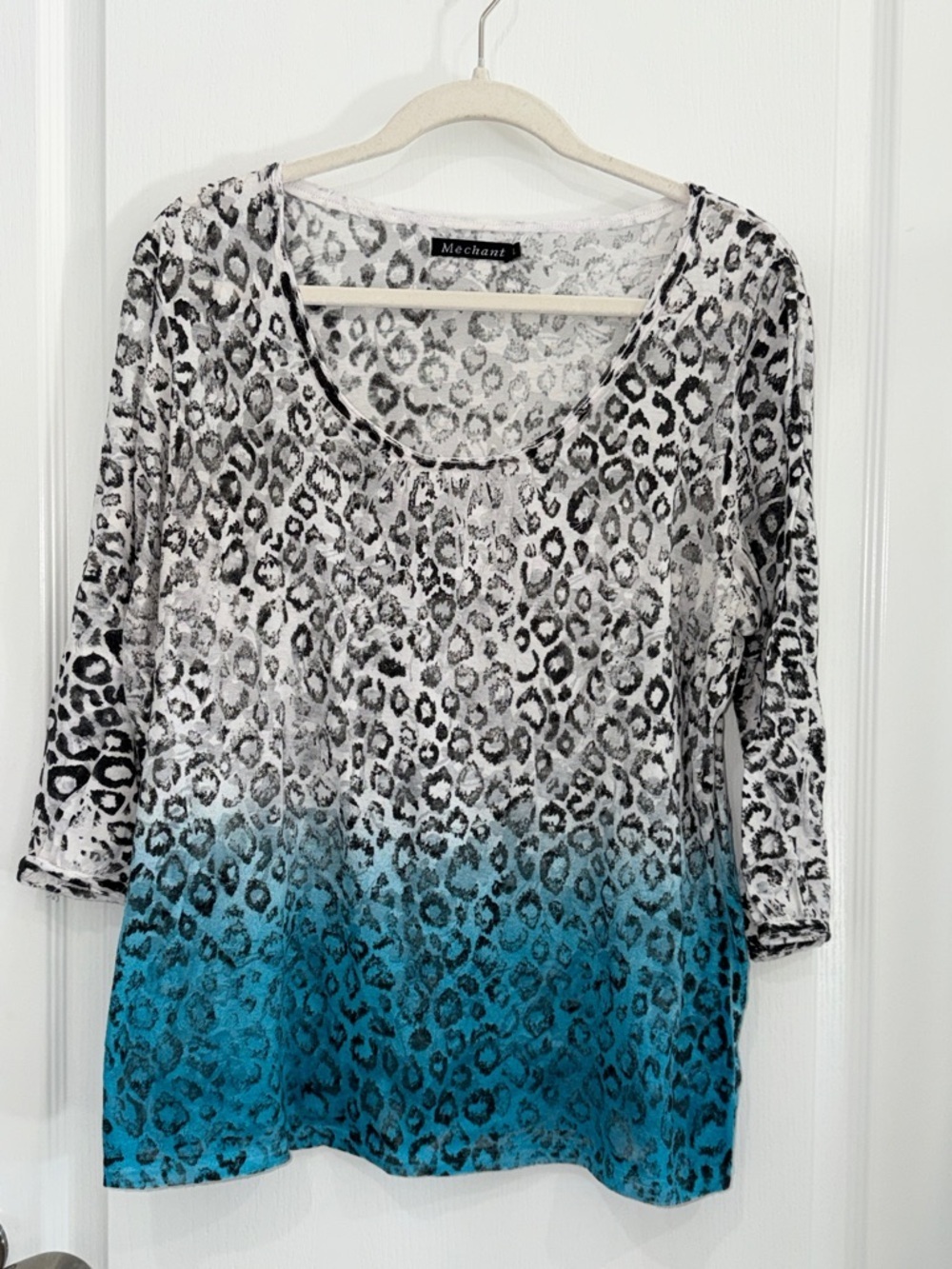 Mechant Leopard Ombre Scoop Neck Top - White, Teal and black size large